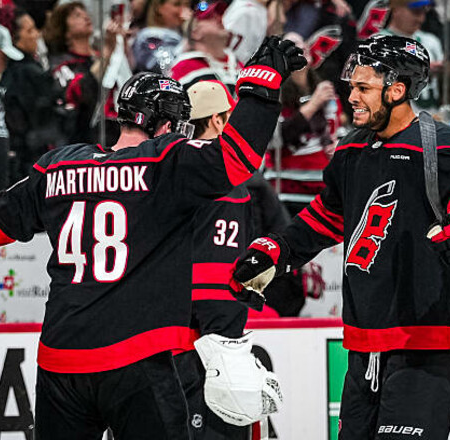 Dogrywka i decydujące akcje: Wyniki dnia play-off NHL