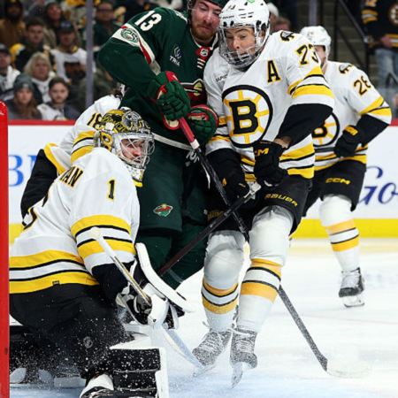 Boston wywalczył zwycięstwo w dogrywce, Minnesota i Edmonton pewnie odpowiedziały w swojej serii