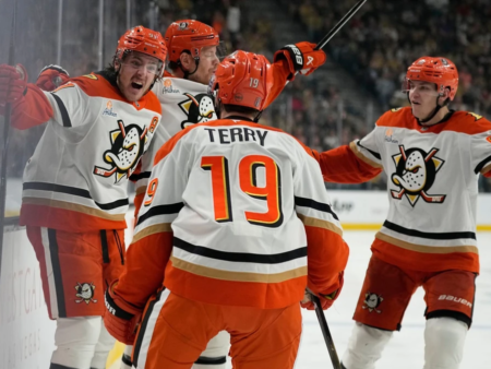 Buffalo rozpoczęło serię z Montrealem pewnie, Anaheim wyrównało wynik z Vegas.