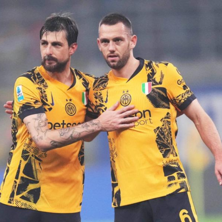 Inter stara się zatrzymać De Vrija: klub zaproponował nowy kontrakt kluczowemu obrońcy