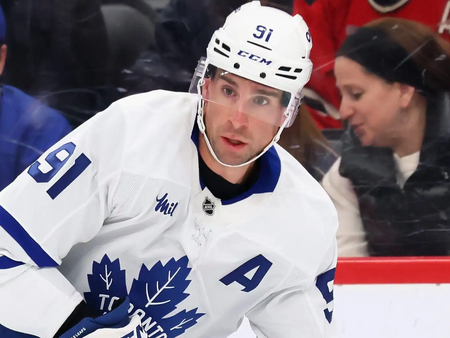 Toronto dwukrotnie pokonało Ottawę w przedsezonie, Matthews i Tavares zdobyli po trzy punkty.